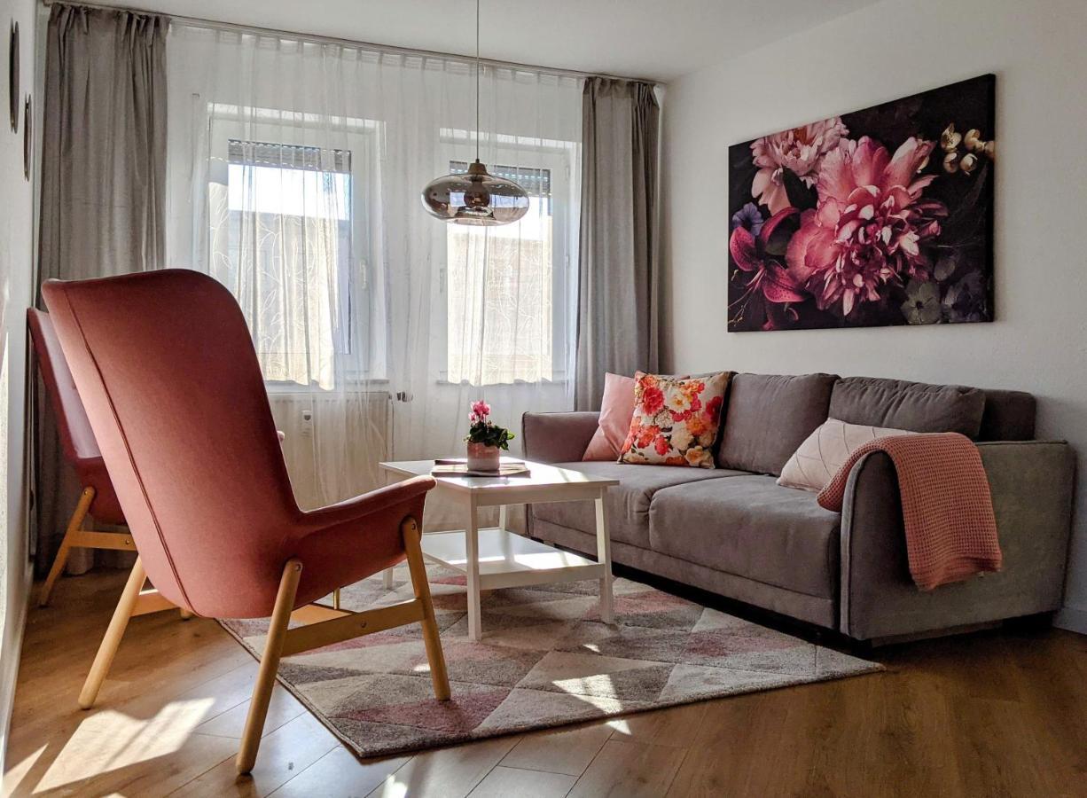 Cozy Apartment With Parking Garage Near Outlet Metzingen  Kültér fotó