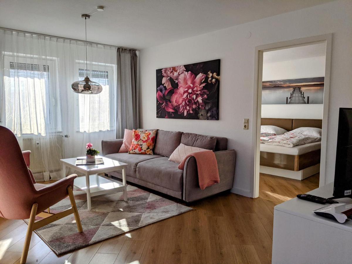 Cozy Apartment With Parking Garage Near Outlet Metzingen  Kültér fotó