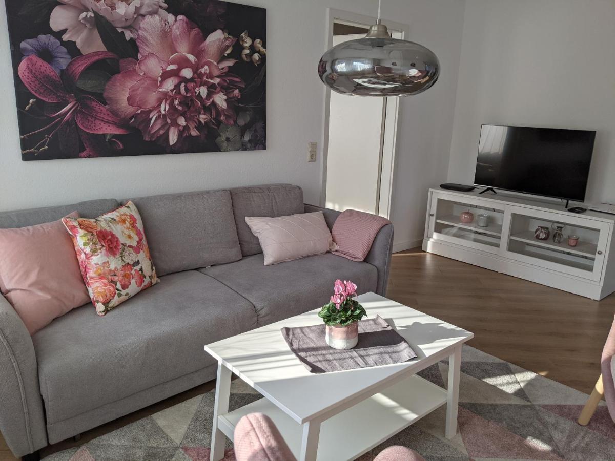 Cozy Apartment With Parking Garage Near Outlet Metzingen  Kültér fotó
