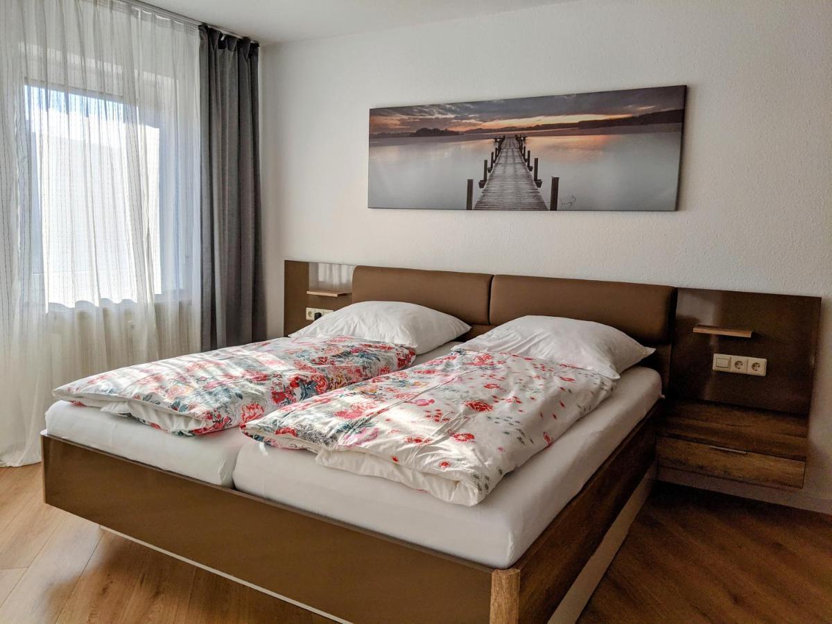Cozy Apartment With Parking Garage Near Outlet Metzingen  Kültér fotó