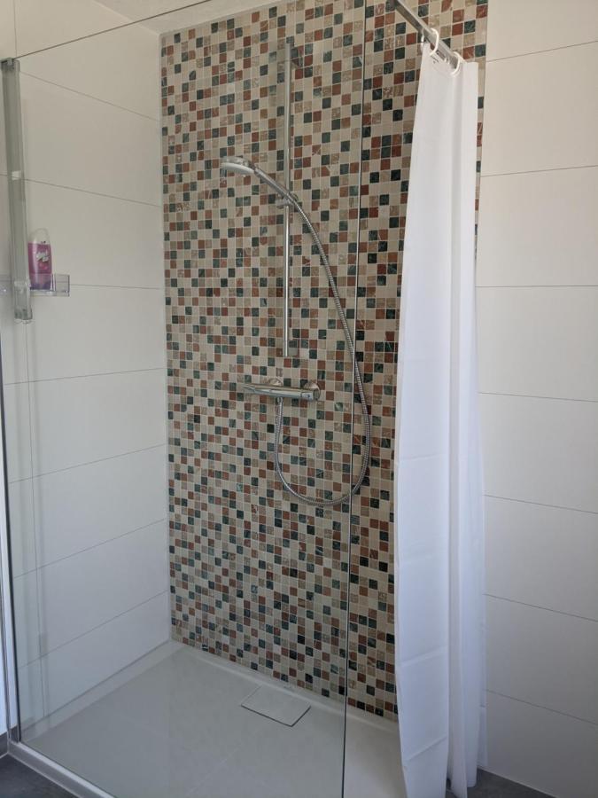 Cozy Apartment With Parking Garage Near Outlet Metzingen  Kültér fotó